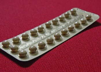 Cartelas de comprimidos contraceptivos em imagem ilustrativa