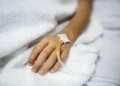 Imagem de atendimento hospitalar relacionada à doação de tecidos e tratamento de queimaduras