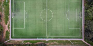 Campo de futebol em estádio, imagem ilustrativa relacionada à Seleção Brasileira na Austrália